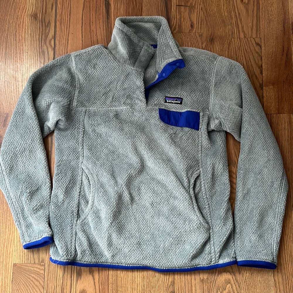 Lightly worn Patagonia Womens Fleece Sweatshirt